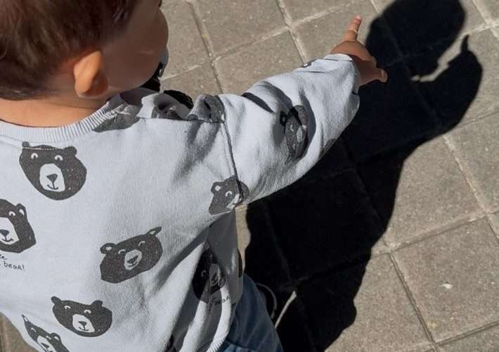 los niños y su sombra